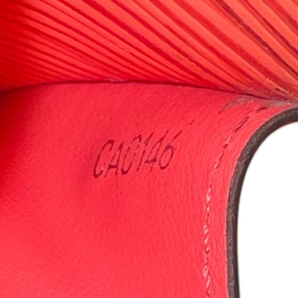 Louis Vuitton Epi Leather Sarah Wallet NM - Picture 7 of 8